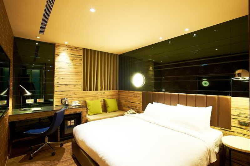 โรงแรมรอยัล กรุ๊ป ปัวอ้าย เกาสง ภายนอก รูปภาพ